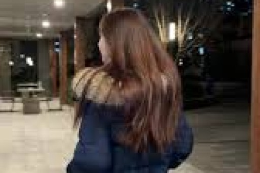 曝胡彦斌女友整容似换脸！鼻子下巴每年不一样原生脸曝光认不出